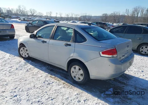 2008 Ford Focus S z USA, uszkodzony, nr VIN 1FAHP34N08W170699